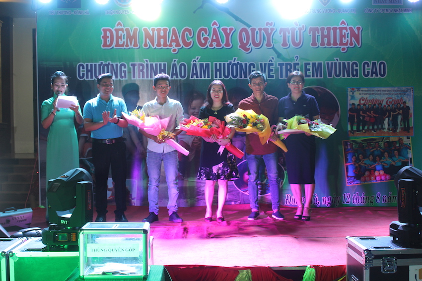 Quảng[-]Trị:[-]Đêm[-]nhạc[-]cà[-]phê[-]từ[-]thiện[-]“áo[-]ấm[-]mùa[-]đông”[-]cho[-]học[-]sinh[-][-]